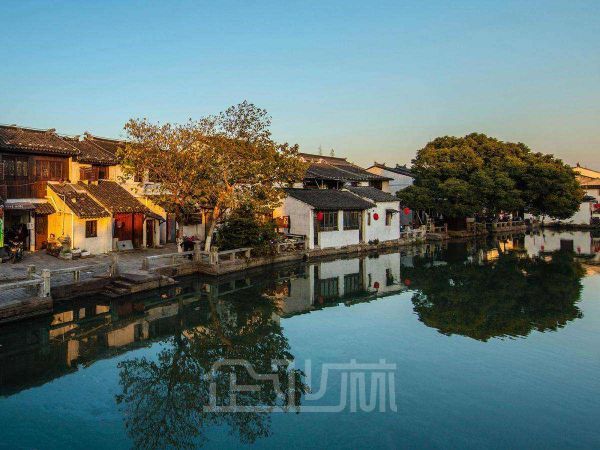 厂房正门图