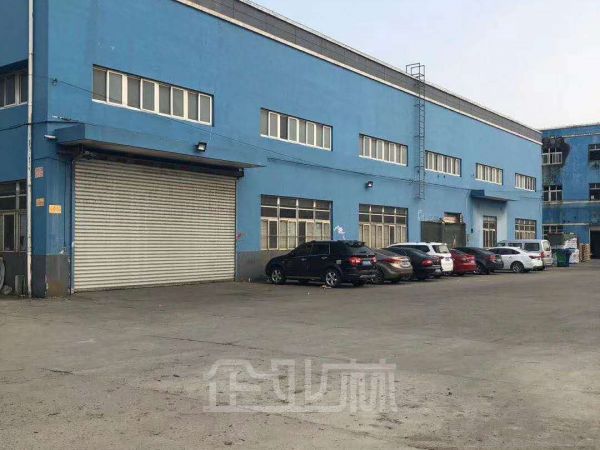 松江泖港单层独栋一局二火车头厂房出租面积4800平，配套齐全，可环评