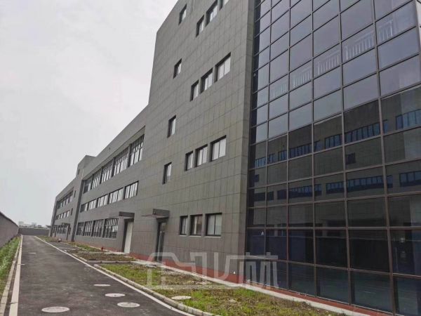 出租：浙江省嘉兴市平湖市新仓镇双层厂房28000平方米，食品加工行业！！
