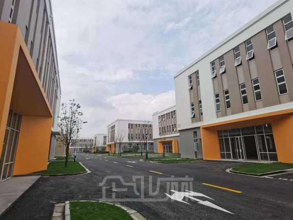 厂房正门图