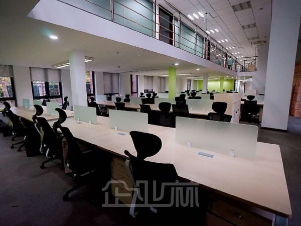 厂房正门图