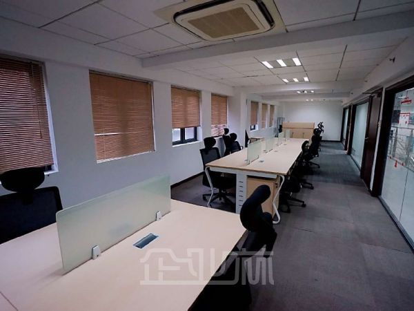 厂房正门图