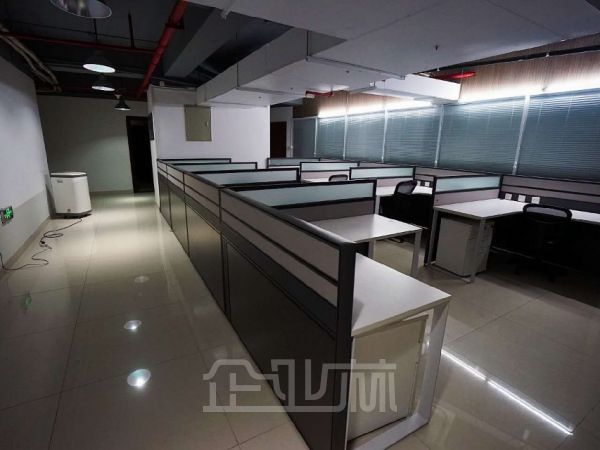 厂房正门图