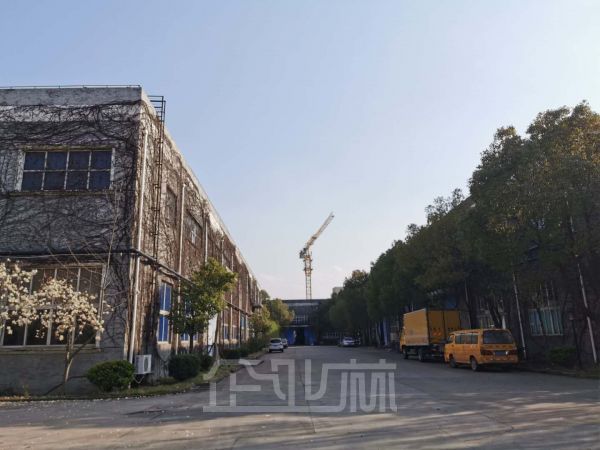 厂房正门图