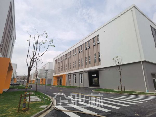 厂房正门图