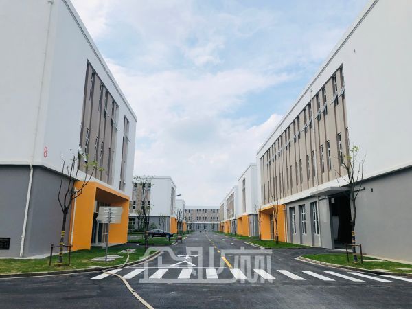 厂房正门图