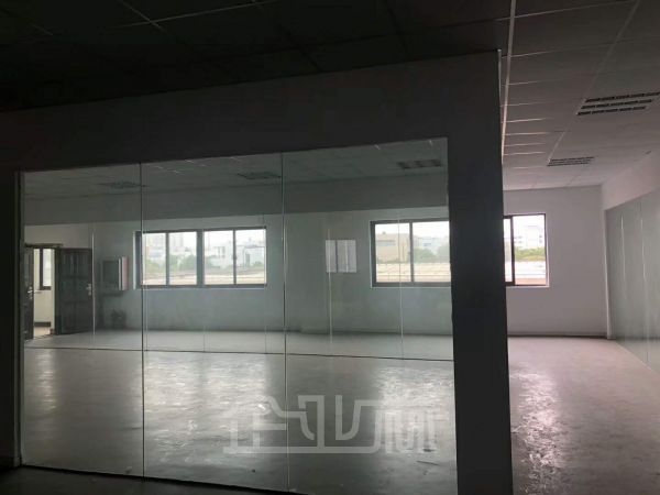厂房正门图