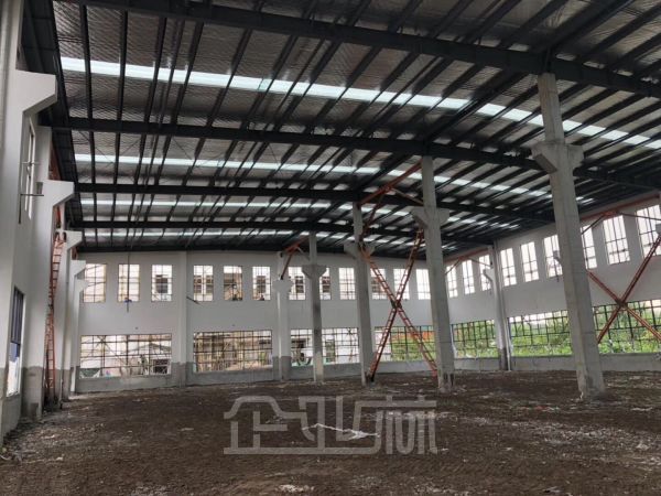 104板块 一局二火车头厂房面积2639.36 高度10.3米 行车可架