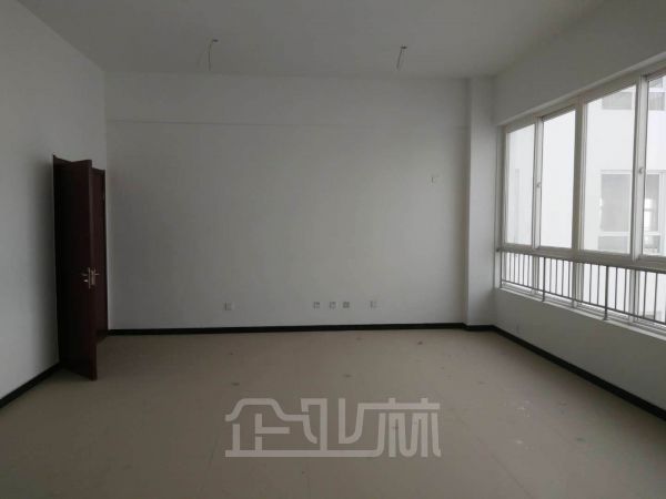 厂房正门图
