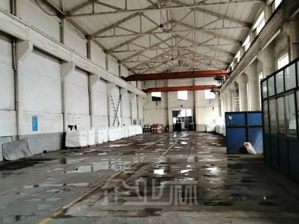 常州郑陆三河口工业区独门独院单层厂房出租面积13000平，行车多部，可分割出租