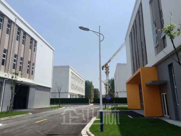 张家港产业园单层机械厂房出租，层高12米开发商直招