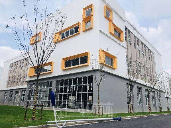 厂房正门图