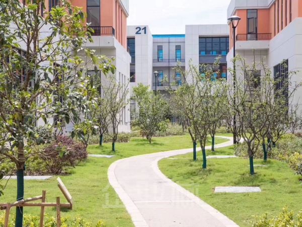 厂房正门图