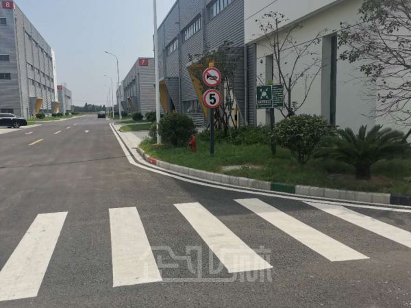 厂房正门图