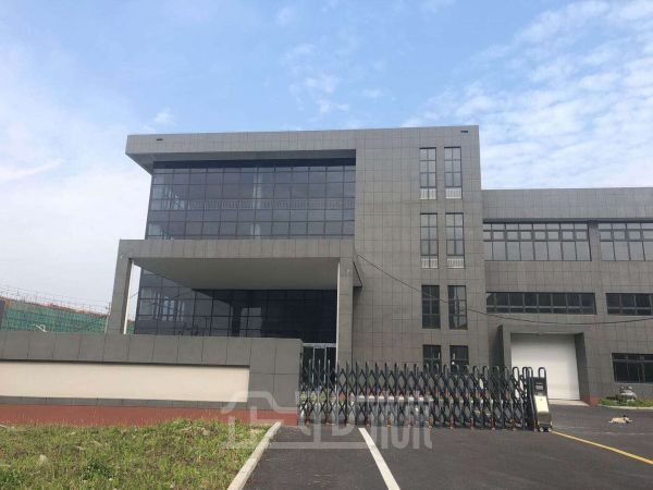 厂房正门图