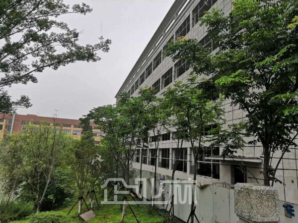 厂房正门图