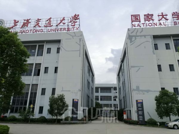 精装修中央空调洁净车间出租874㎡奉贤大学科技园区花园式厂房