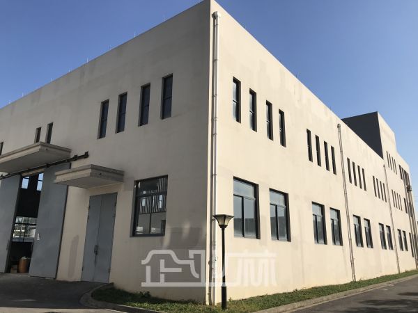 厂房正门图