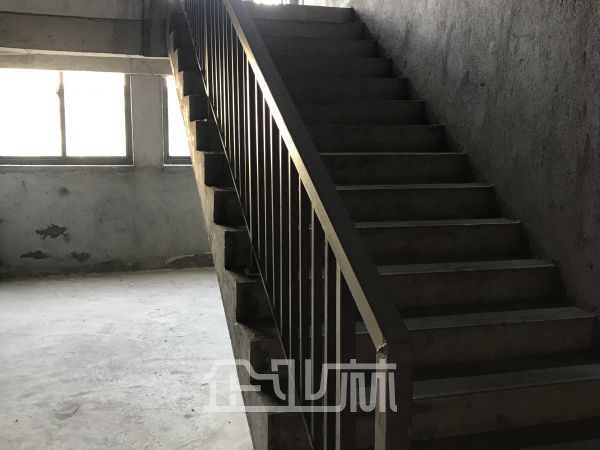 厂房正门图