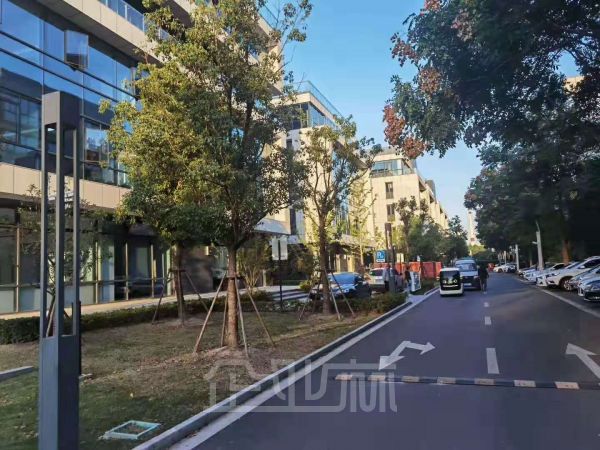 厂房正门图