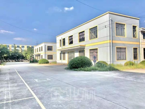 出租奉贤南桥火车头厂房 高8米 104地 空地大