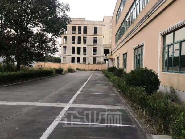 厂房正门图
