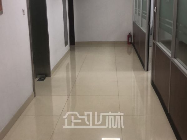 厂房正门图