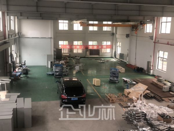 厂房正门图