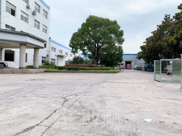 厂房正门图