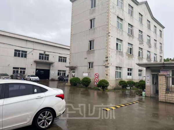 嘉定区华亭镇火车头厂房出租