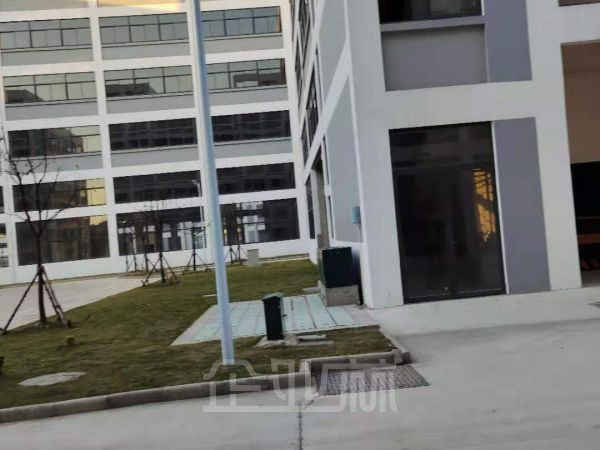 厂房正门图