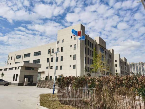 厂房正门图