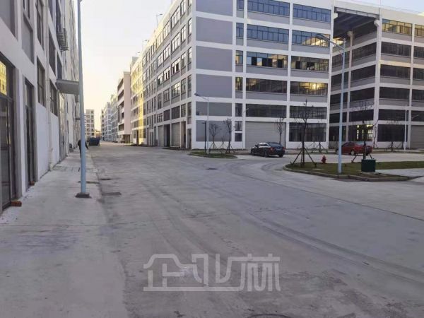厂房正门图