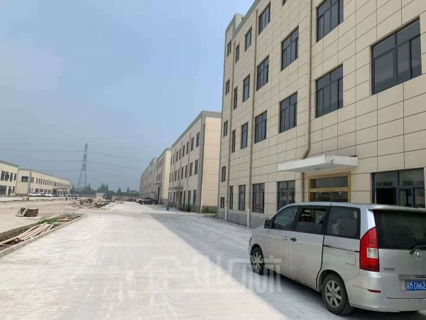 苏州太仓市新建厂房出租，证件齐全，可环评，园区大，易停车，大车好进！
