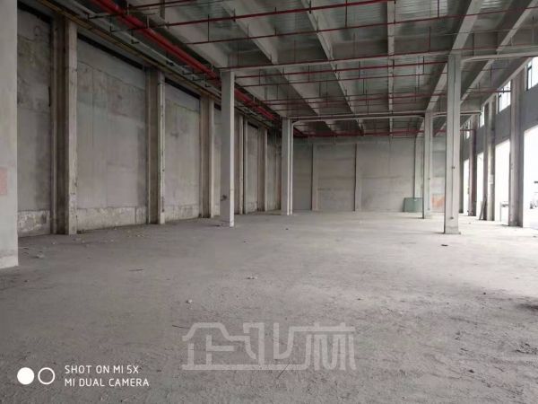 出租松江泗泾75000平厂房 300平起分租 有烤漆房