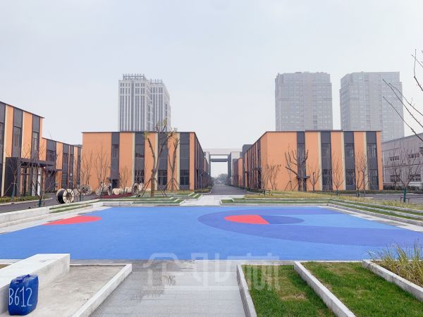 厂房正门图