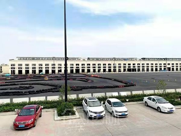 出租泗泾汽车产业园75000平 汽车展厅豪车改装销售等