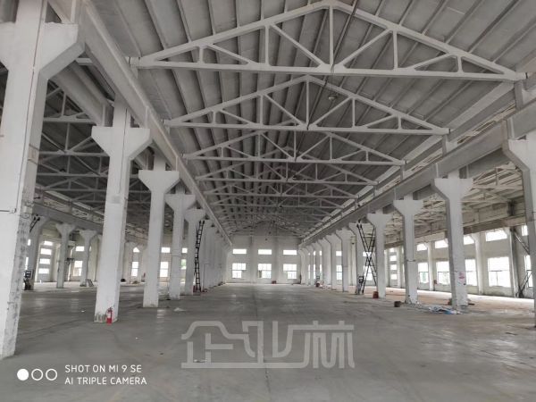 出租：无锡惠山区1400平单层厂房 层高13米 有行车