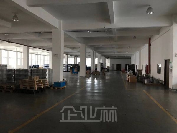 出租 上海嘉定多层厂房每层2471平  价格0.8元起 104板块 可办环评