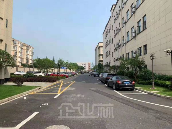 厂房正门图
