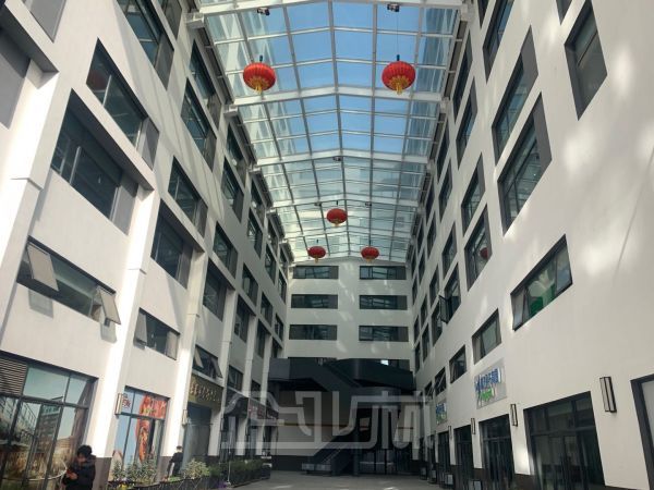 厂房正门图