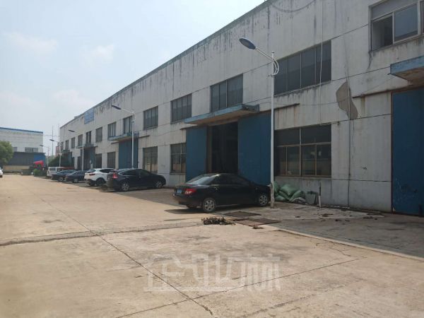 江苏江阴独门独院单层厂房出租面积10129平，证件齐全，可注册可环评，配套齐全