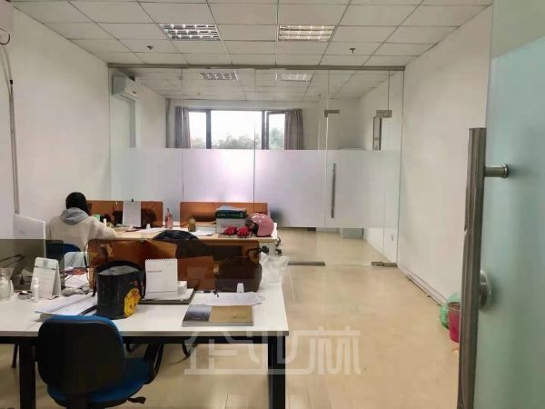 办公正门图