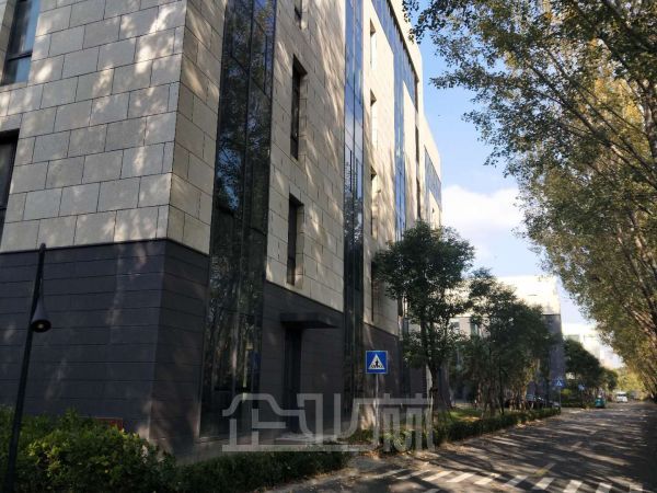 厂房正门图