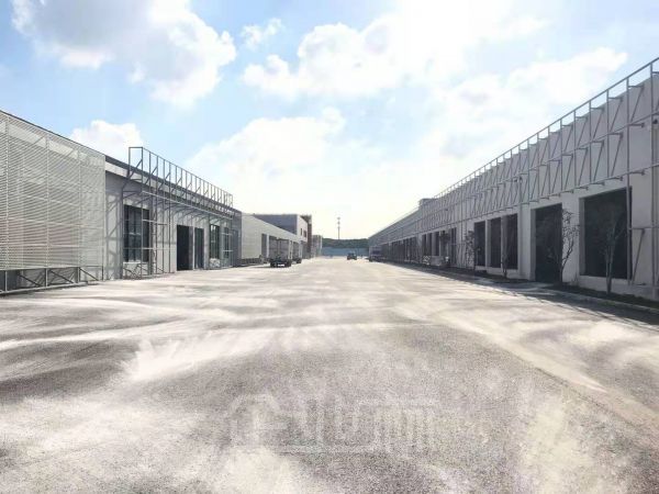 厂房正门图