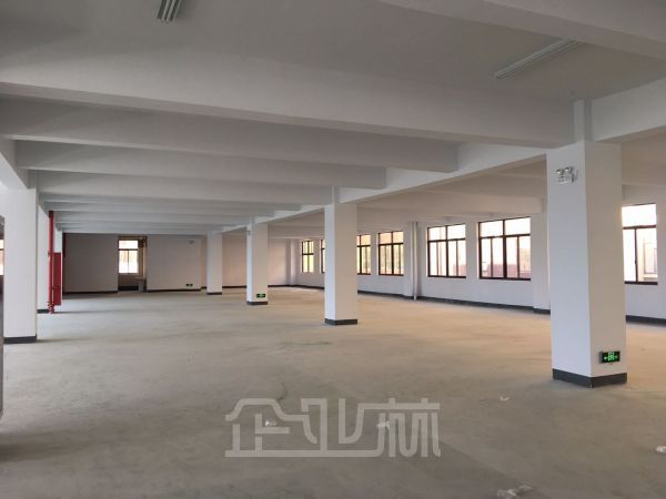 出租中山街道2000平厂房 精装修环氧地坪 104地 有轨电车