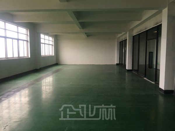 厂房正门图
