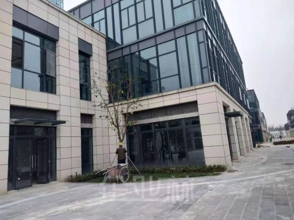 厂房正门图