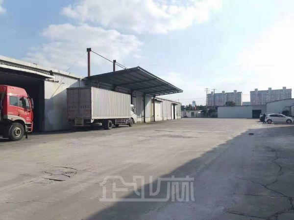出租安亭10000平厂房 高11米 标准仓库 价格可谈