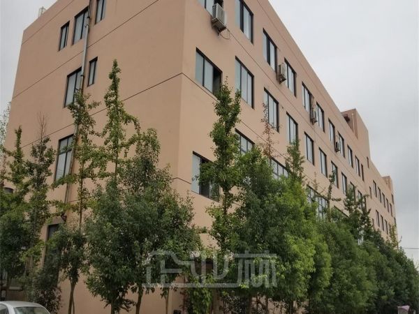 肥西县高店乡工业聚集区 4000平米花园式工厂 对外出租 一手房东 价格美丽